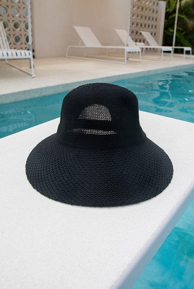 women's black wide brim hat