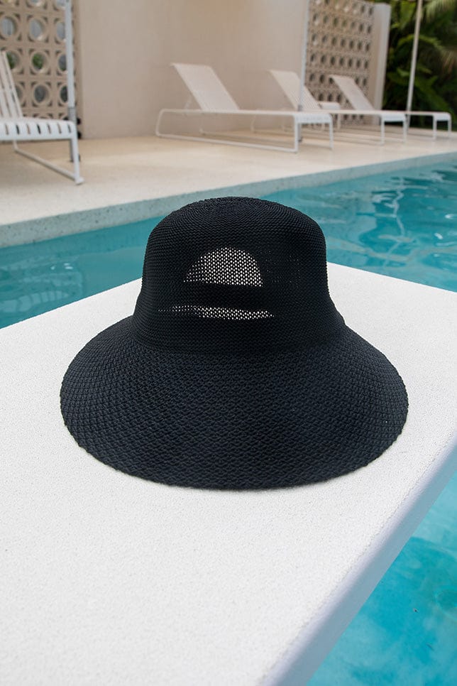 women's black wide brim hat