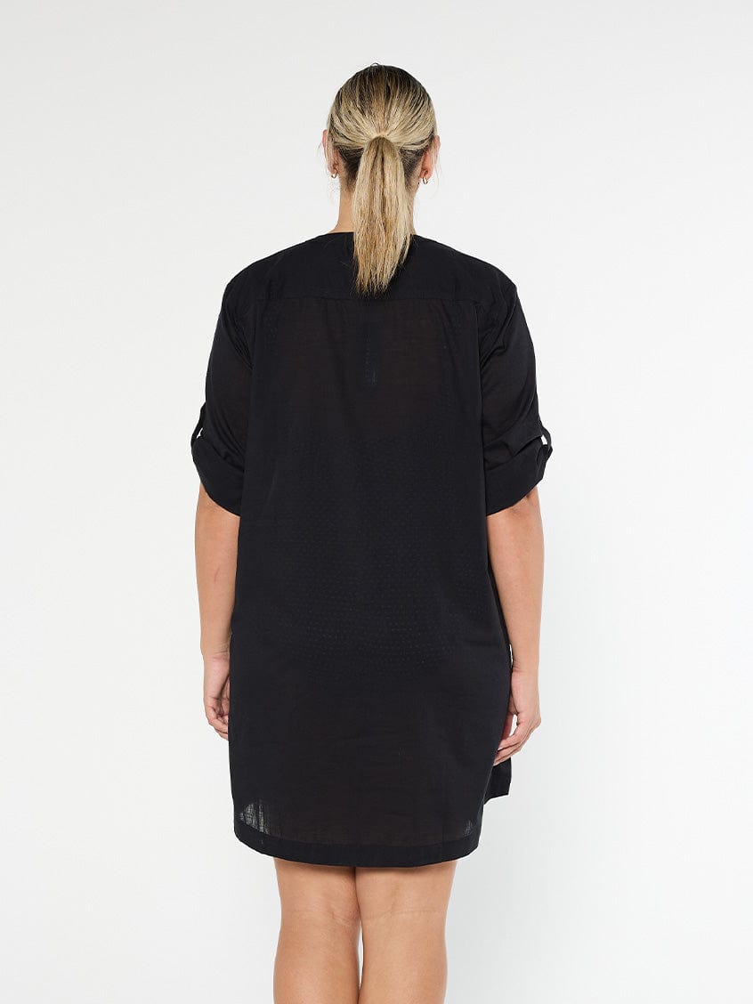 model showing back of black over shirt